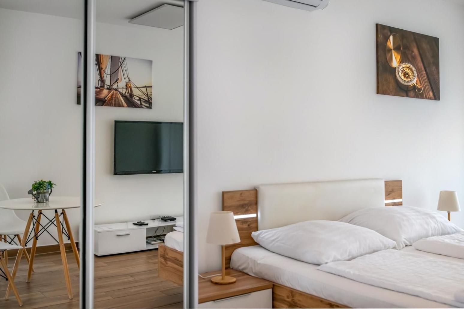 Anchor Apartman By HelloБалатонлеле Екстериор снимка