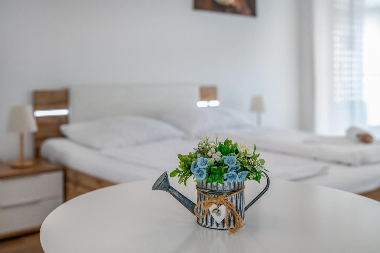 Anchor Apartman By HelloБалатонлеле Екстериор снимка