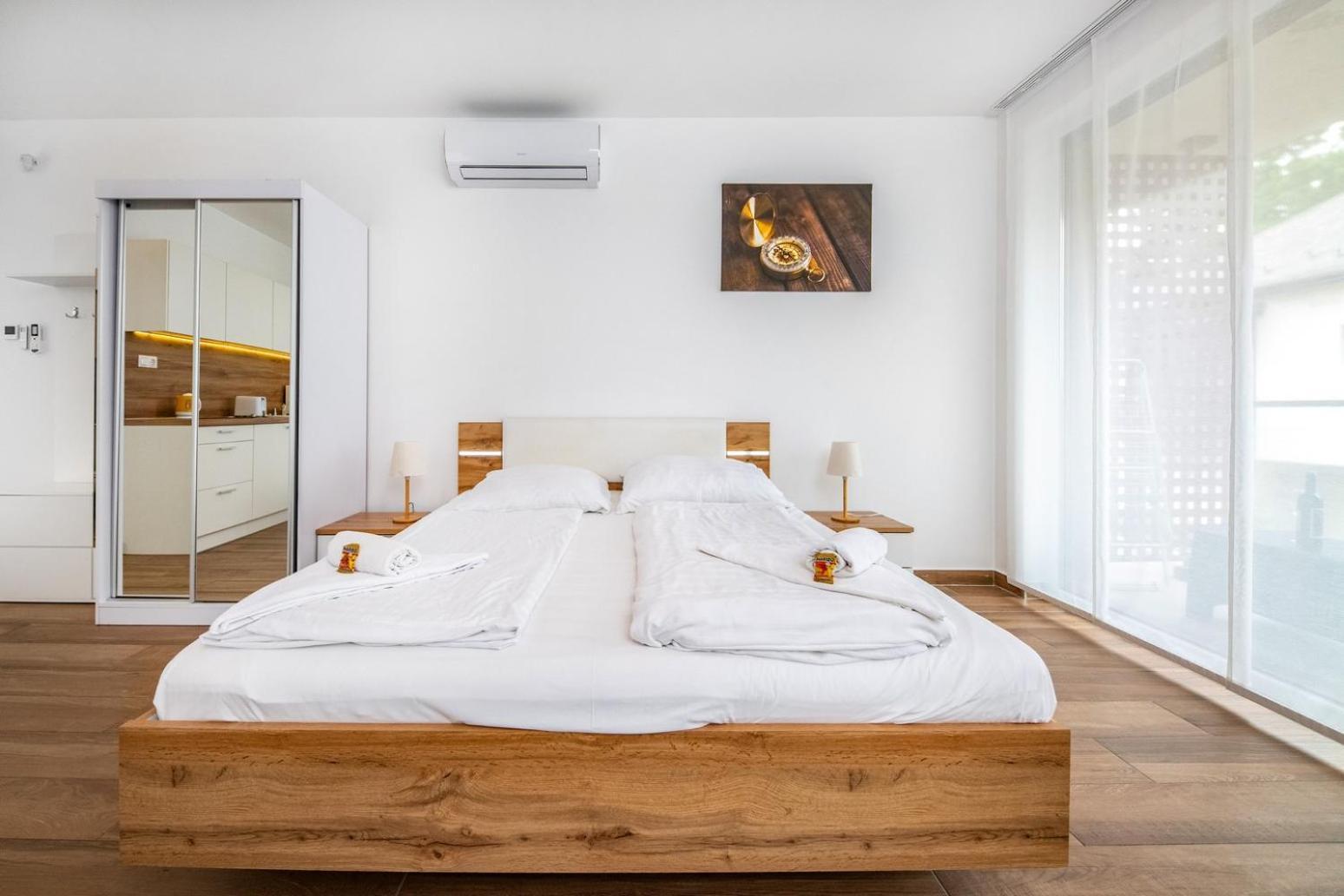 Anchor Apartman By HelloБалатонлеле Екстериор снимка