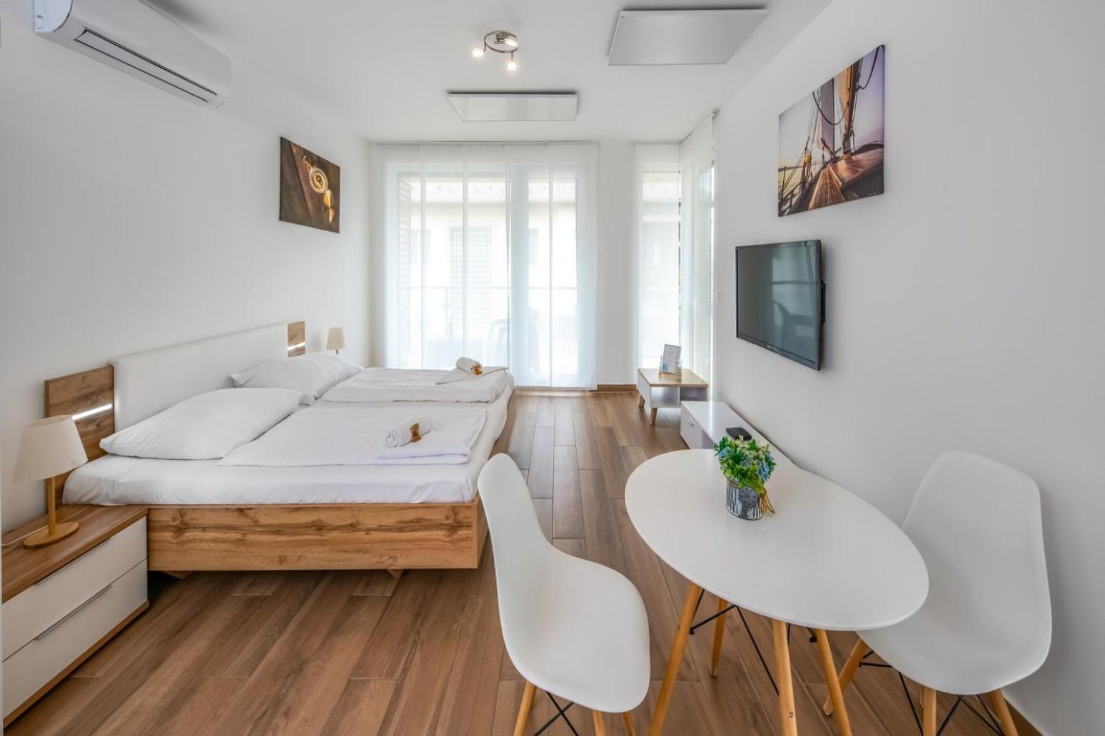 Anchor Apartman By HelloБалатонлеле Екстериор снимка